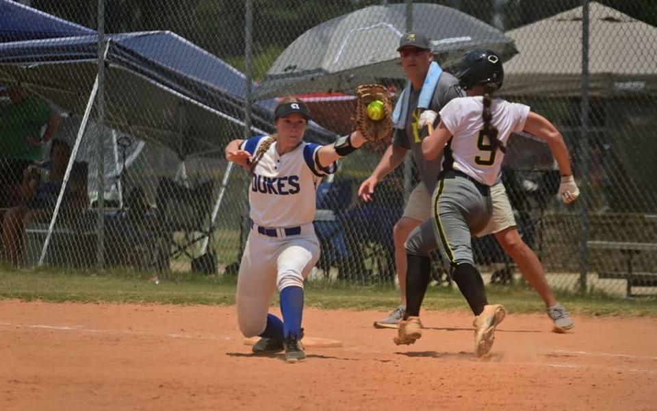 Selecting the Right Softball Infield Glove Size and Pattern