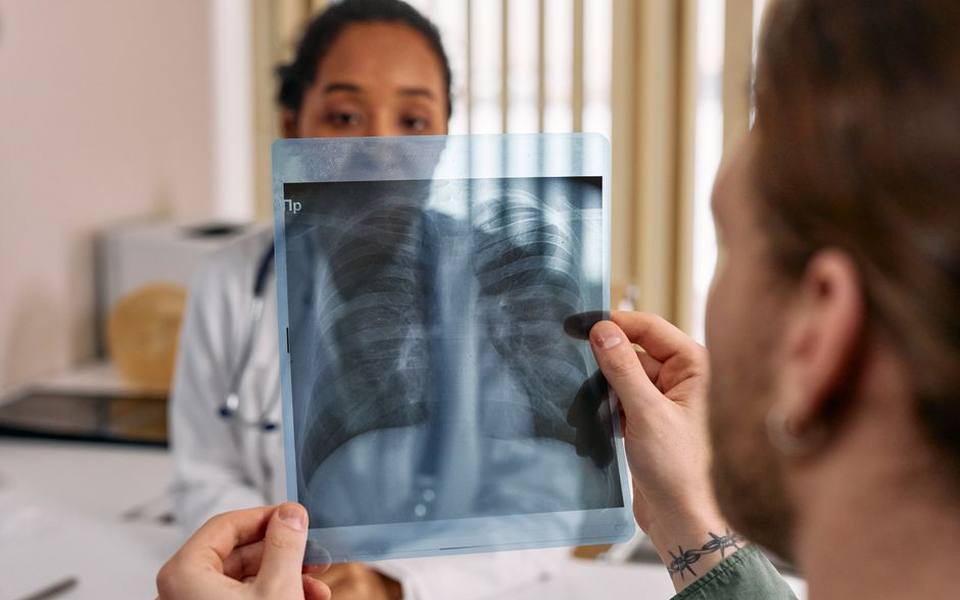 Recognizing Warning Signs and Early Clinical Symptoms